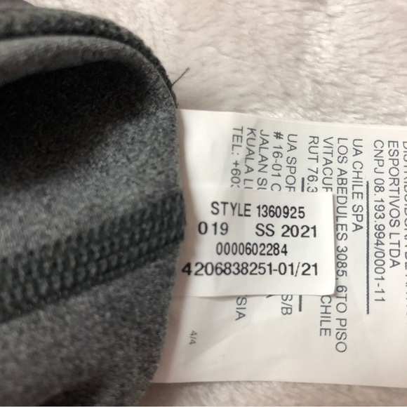 NWOT Under Armour Women's Heat Gear Armour Mid Rise Grey Shorty Short MD - Picture 8 of 10